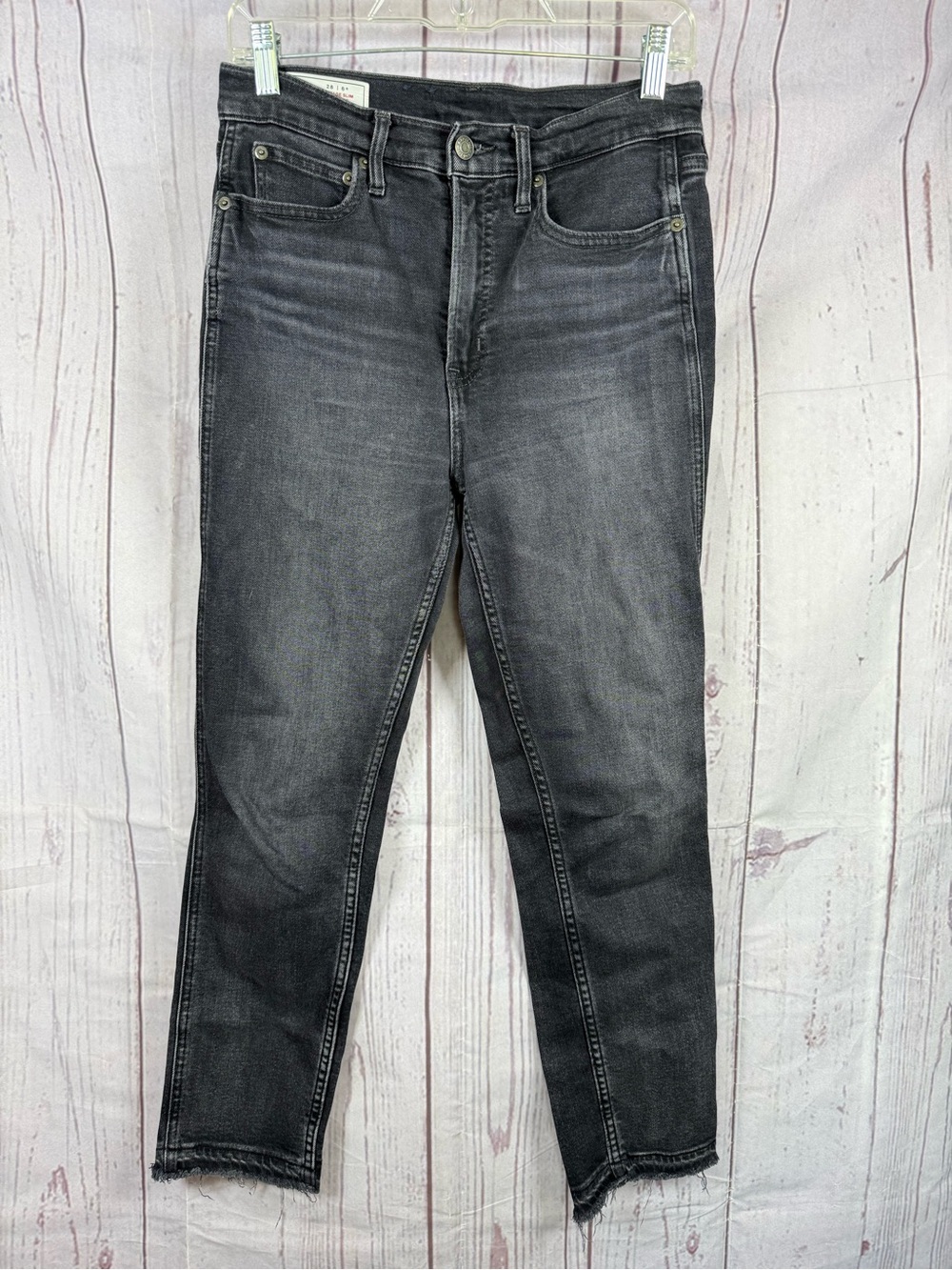 GAP Vintage Slim Fit Jeans High Rise Black Washed
Size 28/6